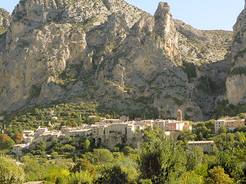Moustiers-sainte-Marie - Alpes de Haute-Provence - Luberon Provence