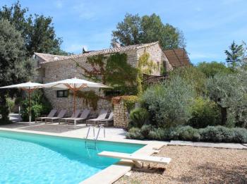 Vakantiehuis met zwembad in Gordes in de Luberon