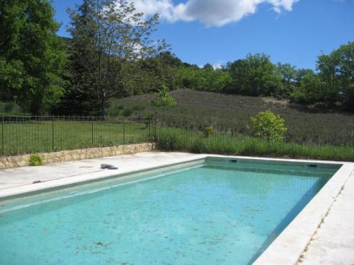 Provençaalse boerderij met zwembad in Lourmarin in het zuiden Luberon